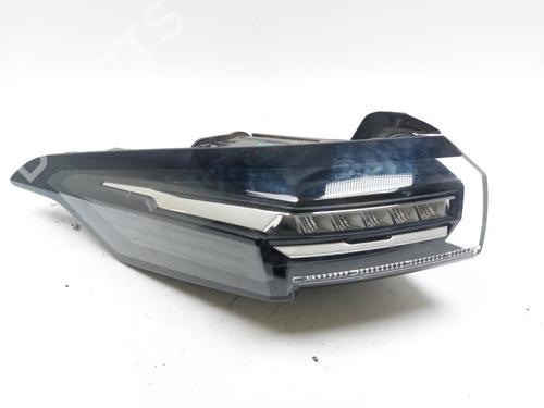 Used Left taillight PEUGEOT 308 III (FB_, FH_, FP_, F3_, FM_) BlueHDi 130 (FBYHZL, FBYHZT) (131 hp) 24237963