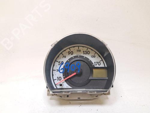 Kombiinstrument Kombiinstrument TOYOTA AYGO (_B1_) 1.0 (KGB10_, KGB10R) (68 hp) 33752189 33752189