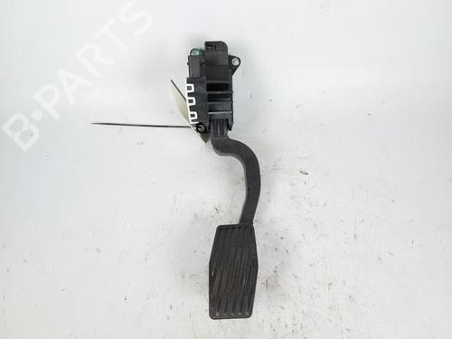 Used Pedal Pedal FIAT 500L (351_, 352_) 1.6 D Multijet (199LYD1B) (105 hp) 23880122 23880122