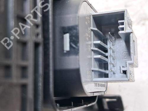 Left front window switch SKODA KAROQ (NU7, ND7) 2.0 TDI | BP31062842I27 - Image 4