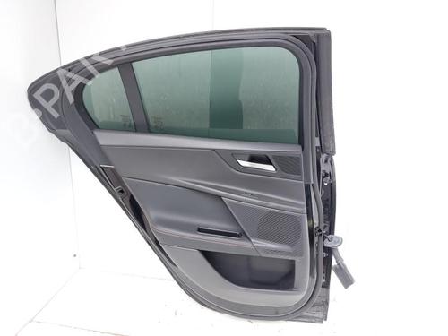 Left rear door JAGUAR XE (X760) 2.0 D | BP15174184C4 