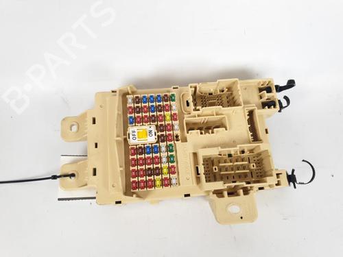 Used Fuse box Fuse box 15154965 15154965