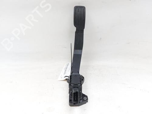 Used Pedal OPEL CORSA F (P2JO) 1.2 (68) (75 hp) 28374444