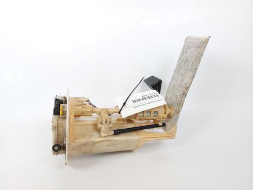 Used Fuel pump TOYOTA YARIS (_P13_) 1.0 (KSP130_, KSP130) (69 hp) 17204468