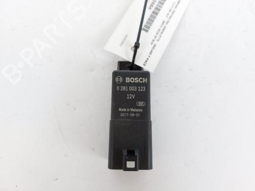 engine-control-unit-ecu-jaguar-f-pace-x761-20-td4-fx23189e2ac-2015-15156912 main image