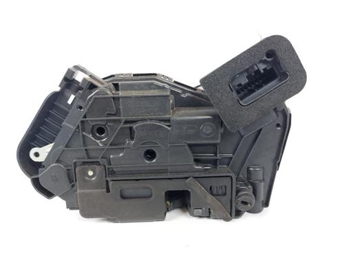 Used Rear right lock VW POLO VI (AW1, BZ1, AE1) 1.0 (65 hp) 15169238
