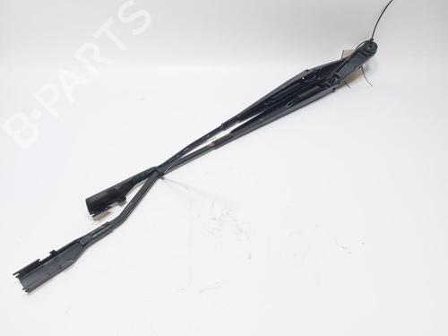 Used Front windshield wiper arm Front windshield wiper arm 30454911 30454911