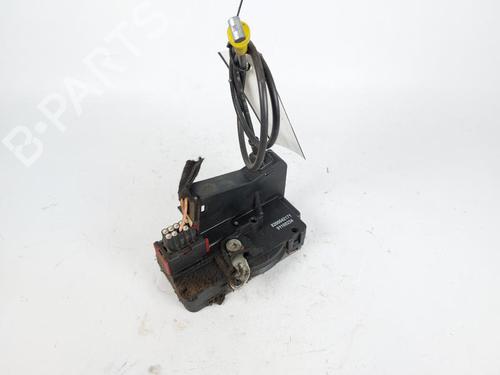 Used Front right lock OPEL VIVARO A Van (X83) 2.0 CDTI (F7) (90 hp) 15156561