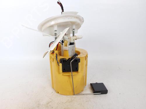 Used Fuel pump Fuel pump MERCEDES-BENZ CLS (C218) CLS 250 CDI / BlueTEC / d (218.303, 218.304) (204 hp) 15173168 15173168
