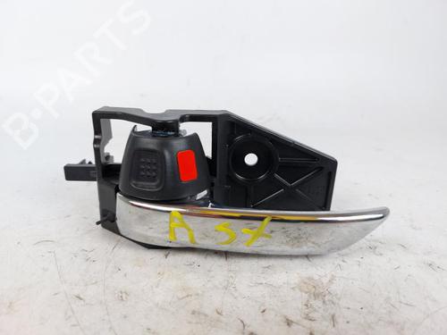 Used Interior roof handle Interior roof handle 15157281 15157281