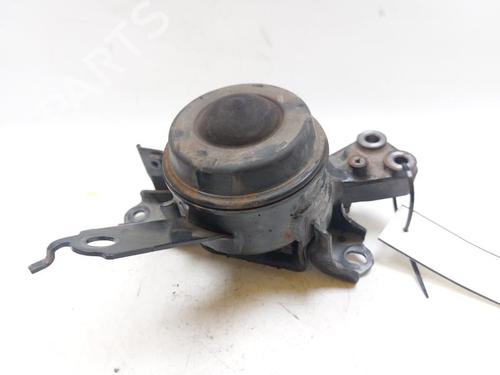 Used Engine mount TOYOTA YARIS (_P13_) 1.5 Hybrid (NHP130_, NHP130) (101 hp) 27443057