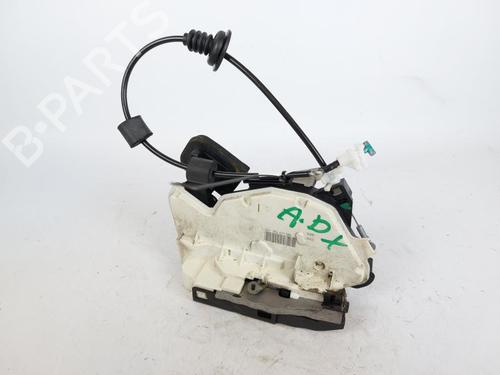 Used Front right lock SKODA OCTAVIA III Combi (5E5, 5E6) 2.0 TDI (150 hp) 15157802