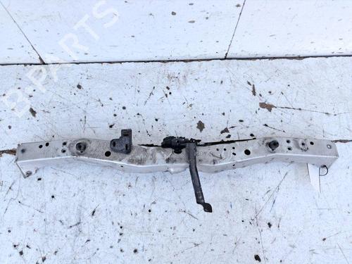 Kofangerbjælke Kofangerbjælke TOYOTA AURIS (_E18_) 1.8 Hybrid (ZWE186_, ZWE186R) (136 hp) 34119021 34119021