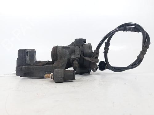 Used Left front brake caliper BMW X1 (F48) xDrive 20 d (190 hp) 17206646