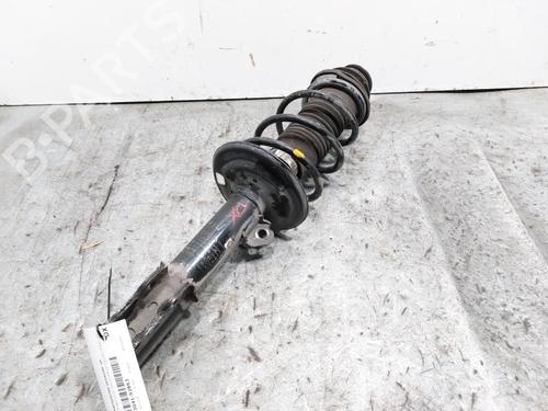 Used Right front shock absorber TOYOTA YARIS (_P13_) 1.0 (KSP130_, KSP130) (69 hp) 17204426