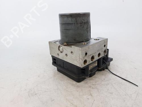Used ABS pump BMW X3 (E83) 2.0 d (150 hp) 17206462