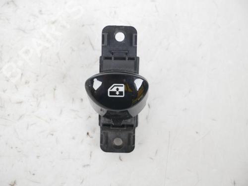 Used Left front window switch ABARTH 500 / 595 / 695 1.4 (312.AXF11, 312.AXF1A) (180 hp) 23880254
