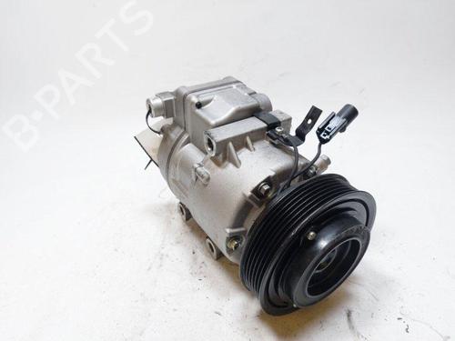 Used AC compressor AC compressor HYUNDAI SANTA FÉ II (CM) 2.2 CRDi (155 hp) 33571776 33571776