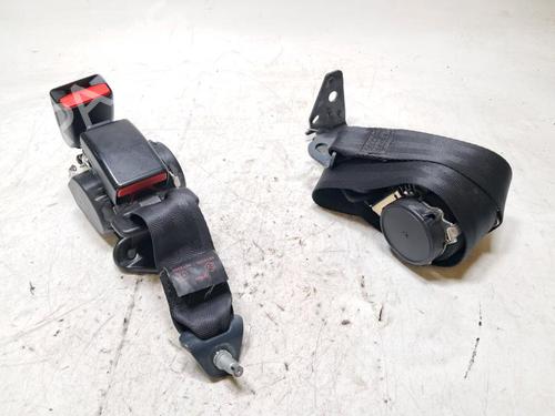 Gurtstraffer Mitte für PEUGEOT 2008 I (CU_) 1.6 HDi (114 hp) 33195360