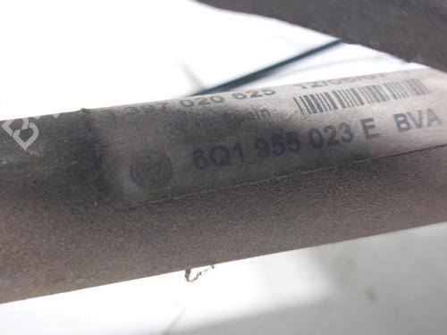 Front wiper motor VW POLO IV (9N_, 9A_) 1.4 TDI | BP30802884M29