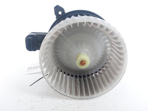 Used Heater blower motor TOYOTA YARIS (_P21_, _PA1_, _PH1_) 1.5 Hybrid (MXPH10, MXPH11) (116 hp) 22188024