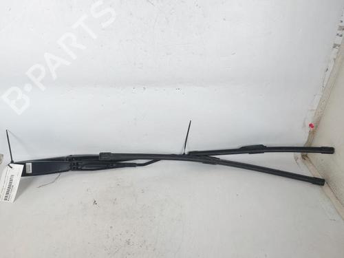 Used Front windshield wiper arm BMW X1 (F48) xDrive 25 e Plug-in-Hybrid (220 hp) 20102588