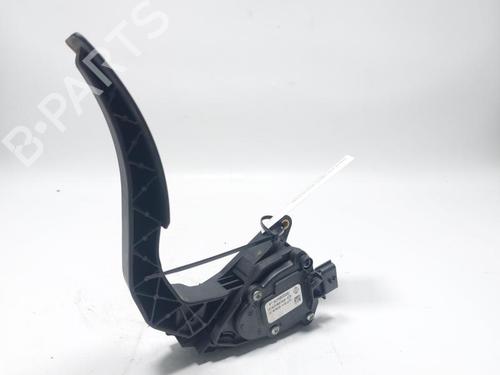 Pedal RENAULT CLIO IV (BH_) 1.2 LPG 16V (73 hp) 30525543