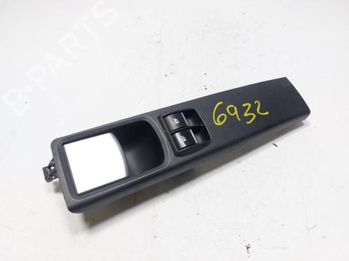 Used Left front window switch Left front window switch FIAT IDEA (350_) 1.4 16V (95 hp) 33263612 33263612