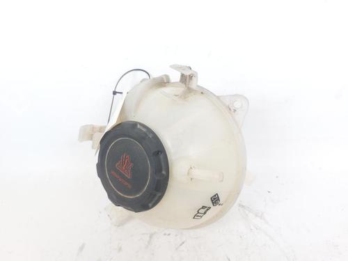 Used Windscreen washer tank Windscreen washer tank VW CADDY IV MPV (SAB, SAJ) 1.4 TGI CNG (110 hp) 17557192 17557192