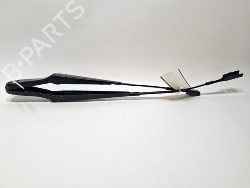 Used Front windshield wiper arm Front windshield wiper arm BMW 1 (F70) 118 d (150 hp) 40179144 40179144
