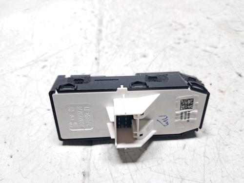 Left front window switch KIA SPORTAGE V (NQ5) 1.6 CRDi MHEV | BP33194405I27 - Image 3