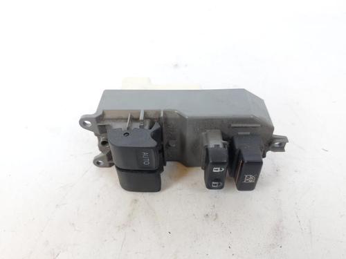 Used Left front window switch TOYOTA YARIS (_P9_) 1.4 D-4D (NLP90_, NLP90R) (90 hp) 22754449