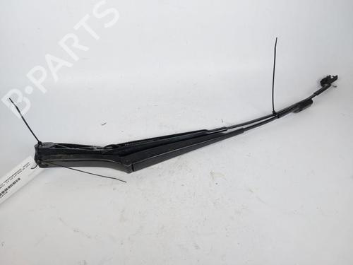 Used Front windshield wiper arm SKODA RAPID Spaceback (NH1) 1.4 TDI (90 hp) 15156276