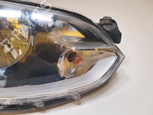 Right headlight VW LOAD UP! (121, 122, BL1, BL2) 1.0 EcoFuel | BP36376049C29 - Image 3
