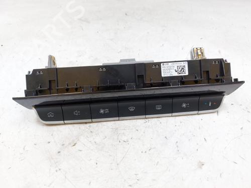 Used Climate control Climate control 28534475 28534475