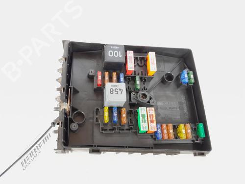 Used Fuse box Fuse box VW GOLF PLUS V (5M1, 521) 1.6 (102 hp) 20503176 20503176
