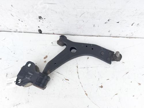 Used Right front suspension arm VOLVO V40 Hatchback (525) D2 (114 hp) 15163464