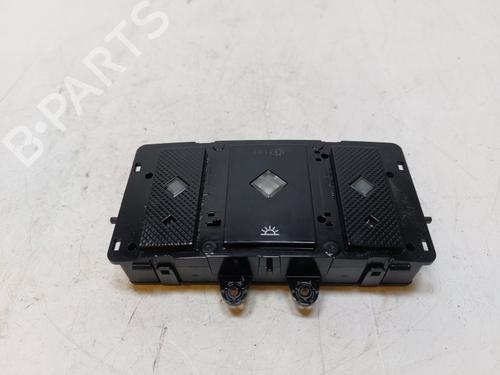 interior-roof-light-ds-ds-3-ds-3-crossback-ur_-uc_-uj_-2018-36694291 main image