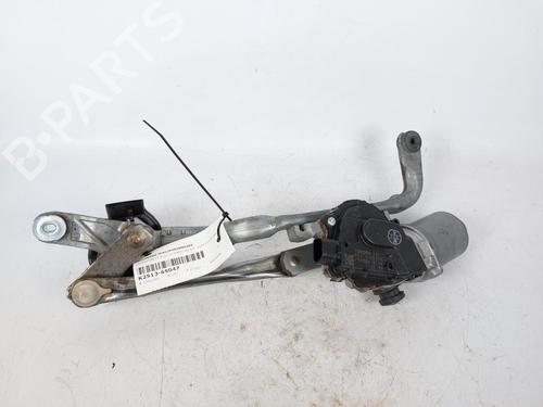 Used Front wiper motor TOYOTA YARIS (_P13_) 1.5 Hybrid (NHP130_, NHP130) (101 hp) 15166116