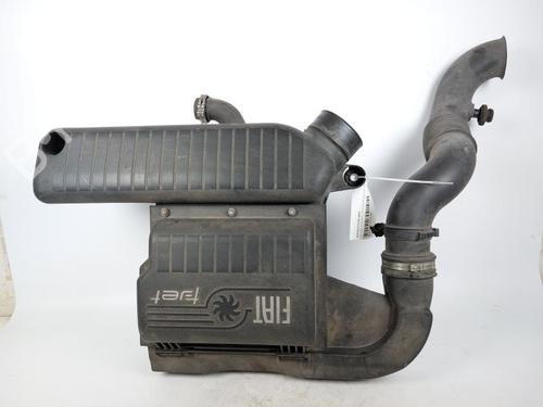 Used Air filter box FIAT DOBLO Cargo (263_) 1.4 (120 hp) 15172816