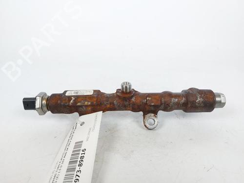 Used Injection rail Injection rail 16062616 16062616
