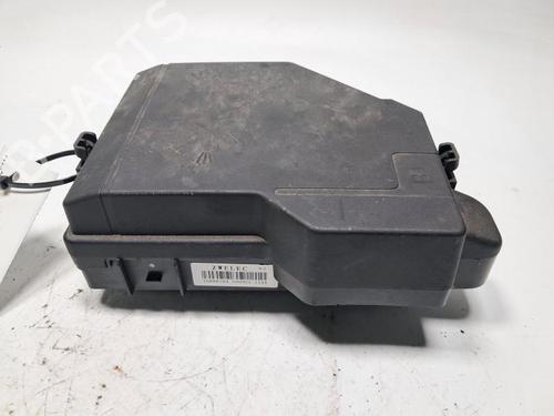 Used Fuse box Fuse box 33196048 33196048