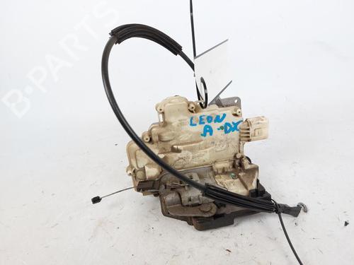 Used Front right lock SEAT LEON (1P1) 1.4 16V (86 hp) 15158667