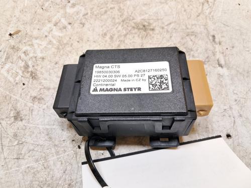 engine-control-unit-ecu-renault-twingo-iii-bcm_-bca_-2014-35781961 main image