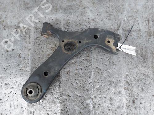 Used Right front suspension arm Right front suspension arm TOYOTA AURIS Estate (_E18_) 1.8 Hybrid (ZWE186_, ZWE186R, ZWE186H) (136 hp) 25732697 25732697