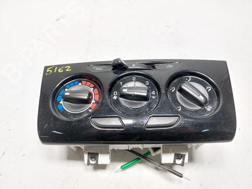 climate-control-lancia-ypsilon-312_-2011-30802511 main image