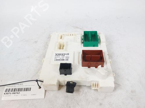 Used Electronic module Electronic module VOLVO XC40 (536) T4 Plug-in Hybrid (211 hp) 17205525 17205525