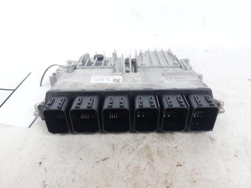 Used Engine control unit (ECU) BMW 1 (F40) 120 d xDrive (190 hp) 19733064