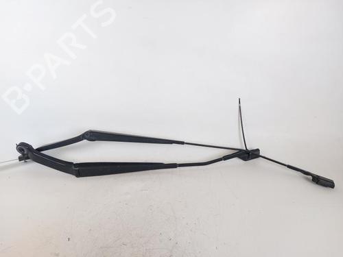 Used Front windshield wiper arm FIAT 500X (334_) 1.6 D Multijet (334AXA1B, 334AXA11) (120 hp) 23399715