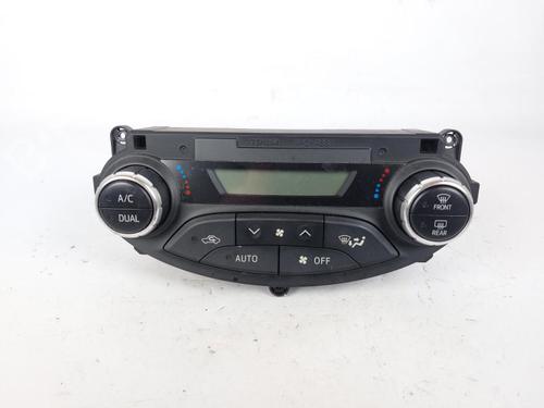 Used Climate control TOYOTA YARIS (_P13_) 1.5 Hybrid (NHP130_, NHP130) (101 hp) 20502321